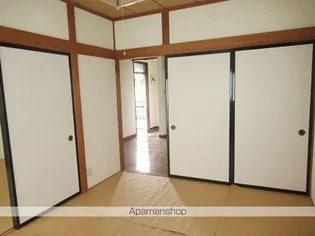 コーポクドウC棟【202号室】の居間