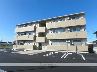 ロイヤルハイム【1階】の外観