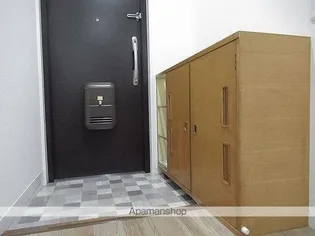 ボーン平尾【3階】の玄関