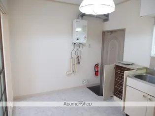 ドミ馬場小路B【101号室】の内装