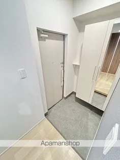 クオーレD【1階】の玄関