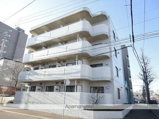 メゾン・ド・アルブル【106号室】の外観