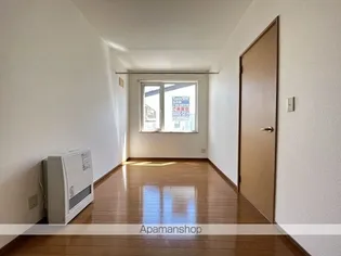 コミュニティ上野Ⅲ【103号室】の居間