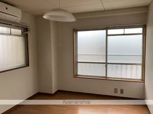 坂本ビル【501号室】の居間