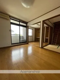 テラヴィⅡ【202号室】の居間