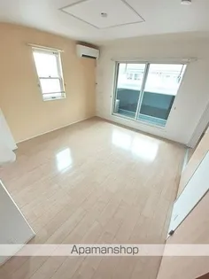 グラン・スクエア【2階】の居間