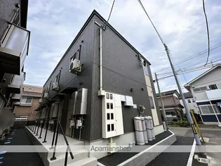 PINES【2階】の外観