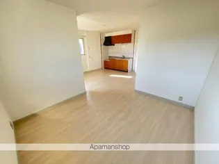 メゾン・コンフォース【2階】の居間