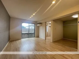 SHM SPRING TERU【103号室】の居間