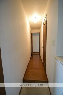 シンフォニー宮下【2階】の玄関