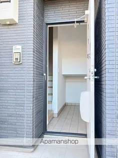 ゆりの木・Ⅵ【3階】の玄関