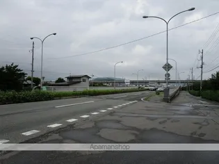 ヴィア グラン シャリオ【2階】の周辺