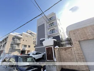 ノヴァ円山公園【5階】の外観