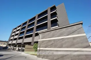 ロイヤルオオイワ【1階】の外観