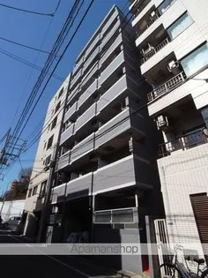 ドルチェ新宿【1階】の外観