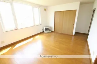 コーポS&S【102号室】の居間