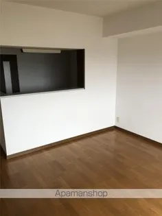 アルカディア祇園【101号室】の居間