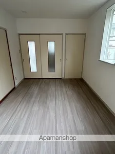 ガーデンヒルズ薬園台【1階】の内装