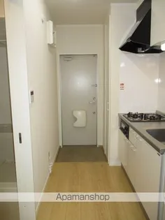 フェルゼンB棟【202号室】の玄関