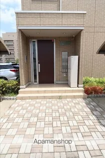 ルミエール中央【2階】の外観