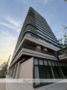 東京都中野区中野4丁目【マンション】の外観