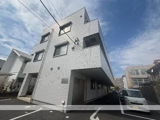 ファミリア一番館【4階】の外観