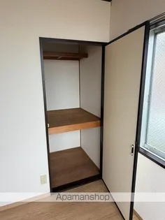 ロイヤルハイツ【1階】の内装