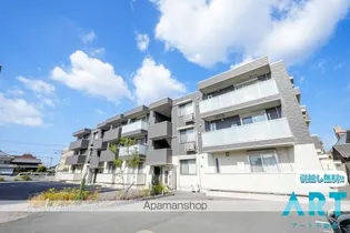 愛媛県松山市持田町3丁目【アパート】の外観