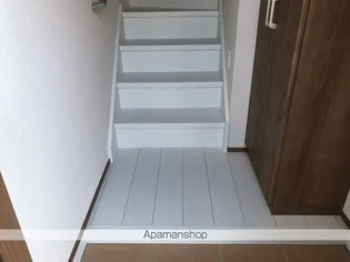 リアン【3階】の玄関