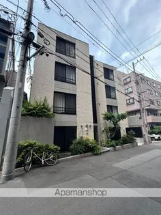 東京都新宿区市谷仲之町【マンション】の外観