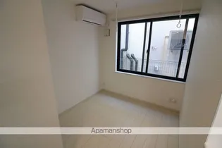 ソルナクレイシア吉祥寺【1階】の居間