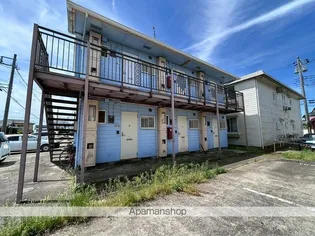 グランドハイツE棟【2階】の外観