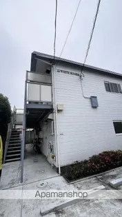 ホワイトホームズ【1階】の外観