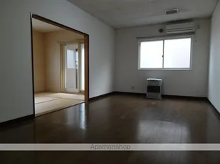 ビクトリアB【202号室】の居間