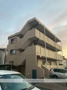 メナート【2階】の外観