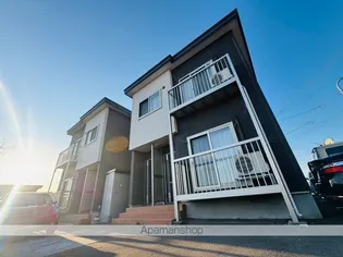 CLAIR SHARMAの画像