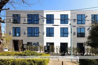 STANDZ柿の木坂【1階】の外観