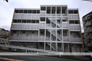 レオパレス聖蹟ロイヤルハイツ【1階】の外観