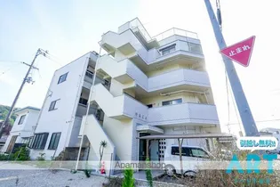 中島ビル【302号室】の外観
