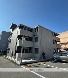 ロイヤルハイツ長居【3階】の外観