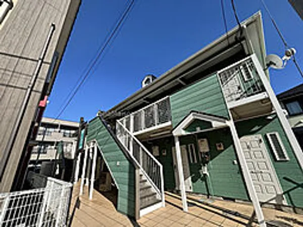 緑風館【2階】の外観