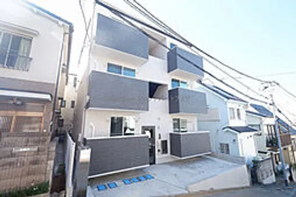 Luana East【1階】の外観