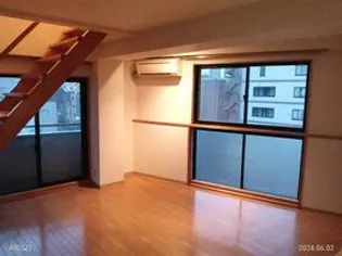 東京都中野区本町5丁目【マンション】の外観