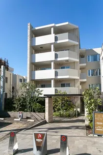 東京都渋谷区神宮前5丁目【マンション】の外観