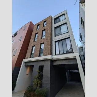 東京都新宿区市谷台町【マンション】の外観