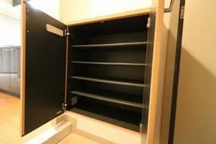 京都府京都市中京区柳馬場通二条下る等持寺町【マンション】の外観