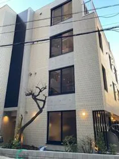 東京都新宿区市谷仲之町【マンション】の外観