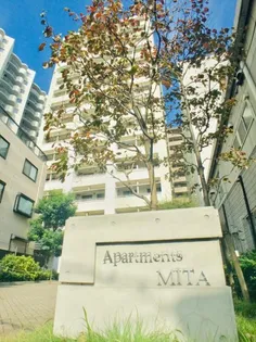 アパートメンツ三田【10階】の外観