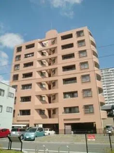 ユトリロ駅南の画像