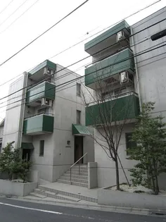 東京都中野区南台5丁目【マンション】の外観